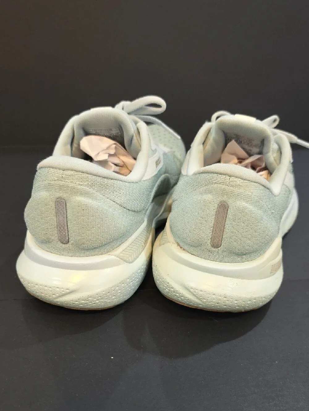 Brooks Adrenaline GTS 24 Women's Shoes - Sage Green with Beige Accents Size 8.5